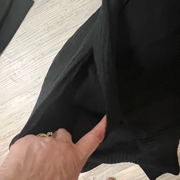 Black poncho and capris with Off-White Top Set - Picture 6 of 8